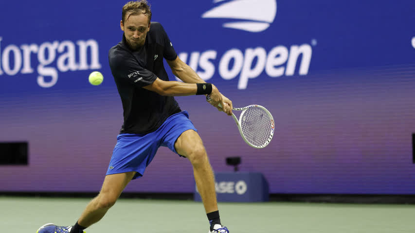Фото - Медведев вышел в четвертый круг US Open
