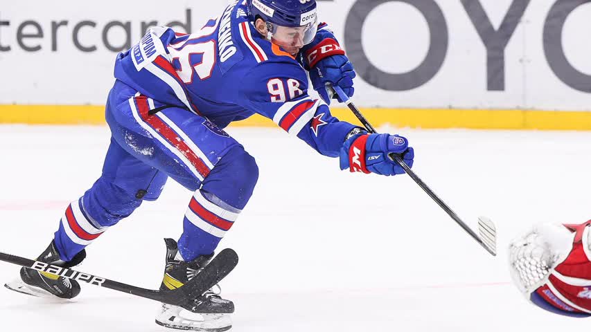 Фото - Игрок сборной России забросил шайбу в дебютном матче в НХЛ