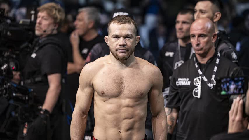 Фото - Петр Ян в нецензурной форме обратился к судьям после поражения на турнире UFC
